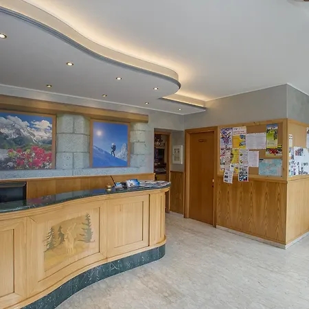 Hotel Bezzi 3*