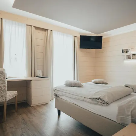 Hotel Bezzi 3*